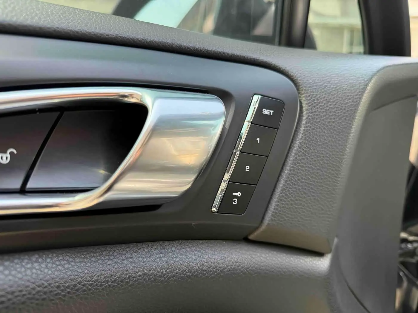 Porsche Cayenne 2014 — Photo 5/20