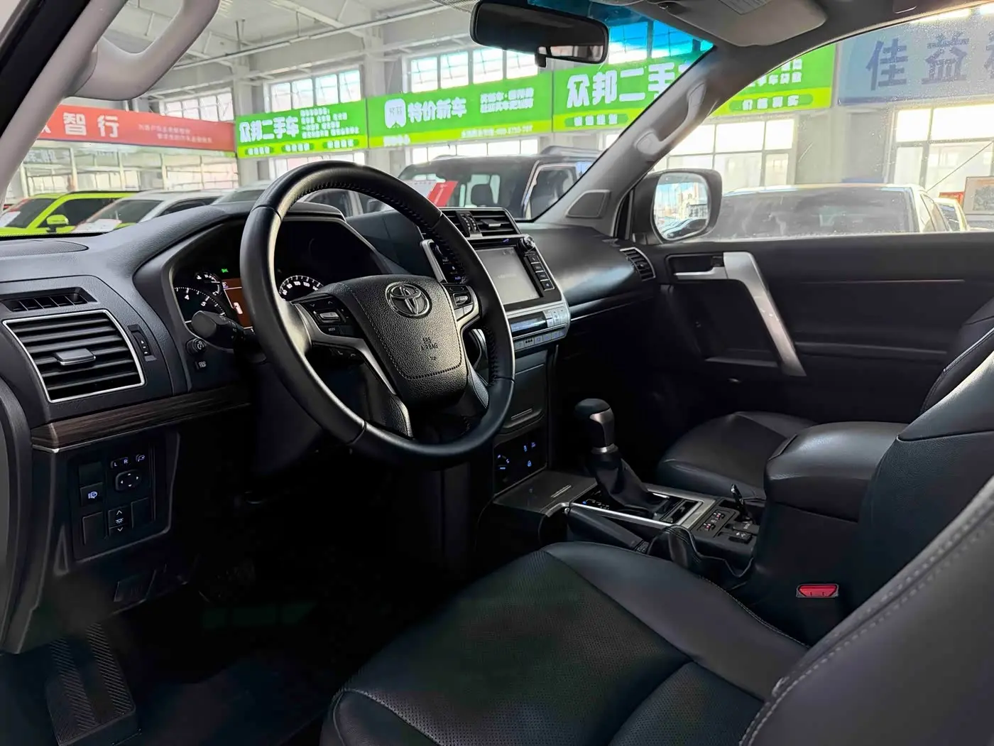 Toyota Prado 2019 — Photo 7/18