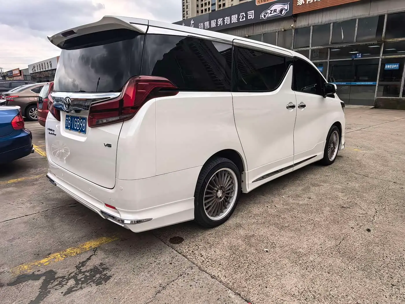 Toyota Alphard 2015 — ფოტო 8/8
