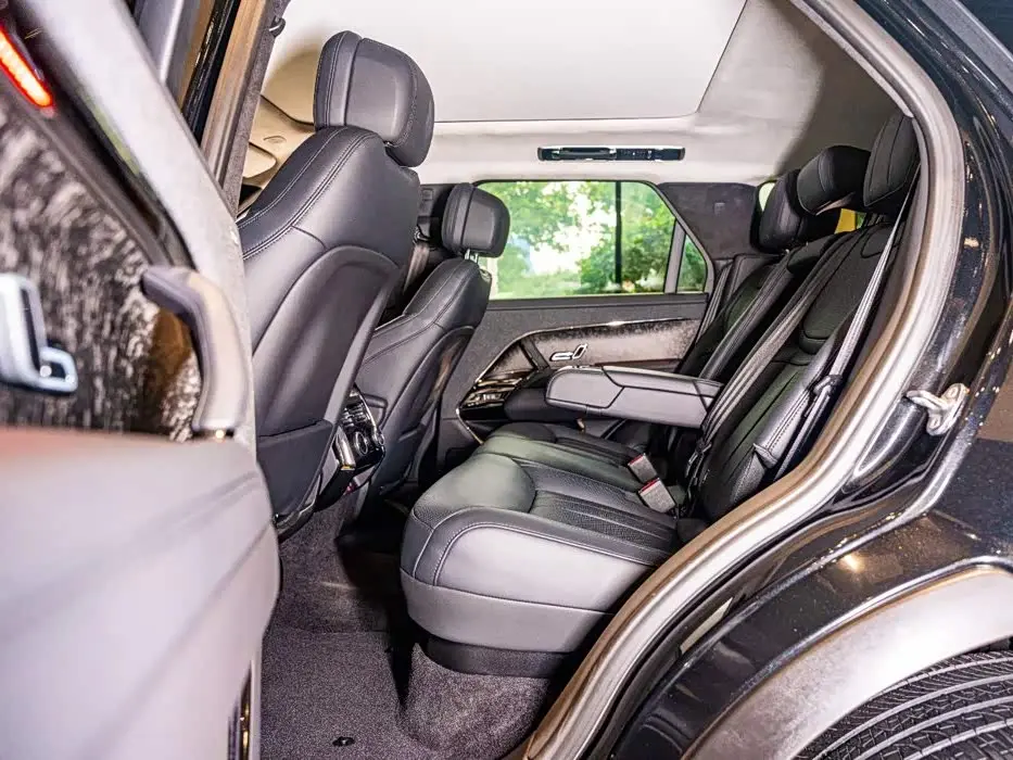 Land Rover Range Rover Sport PHEV 2025 — Photo 19/19