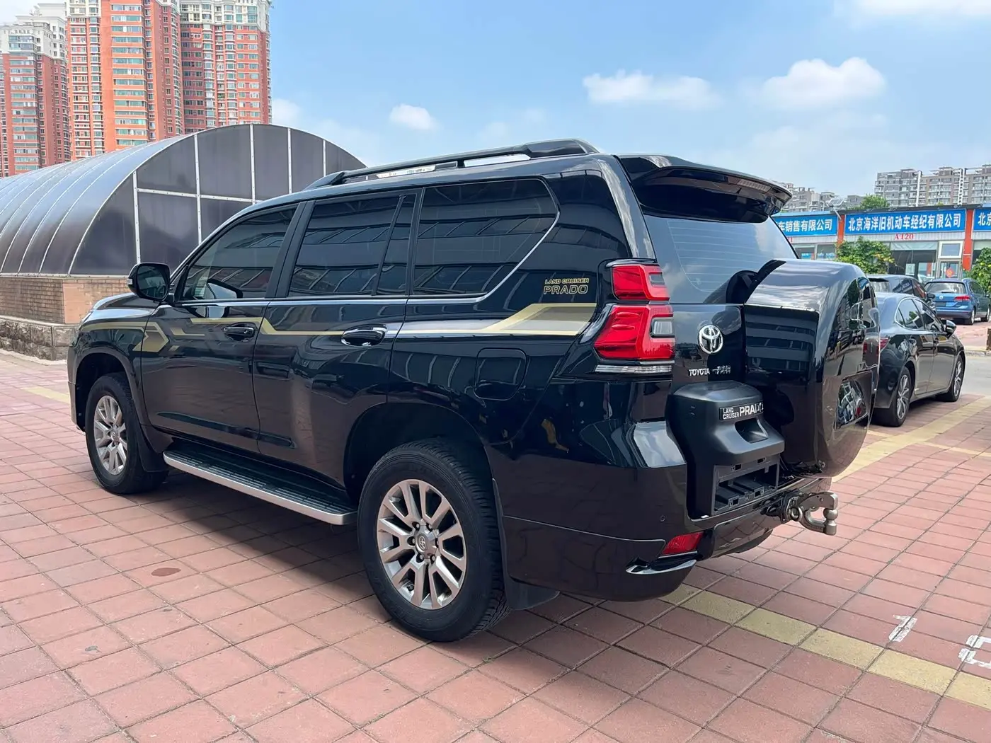 Toyota Prado 2019 — Photo 6/20