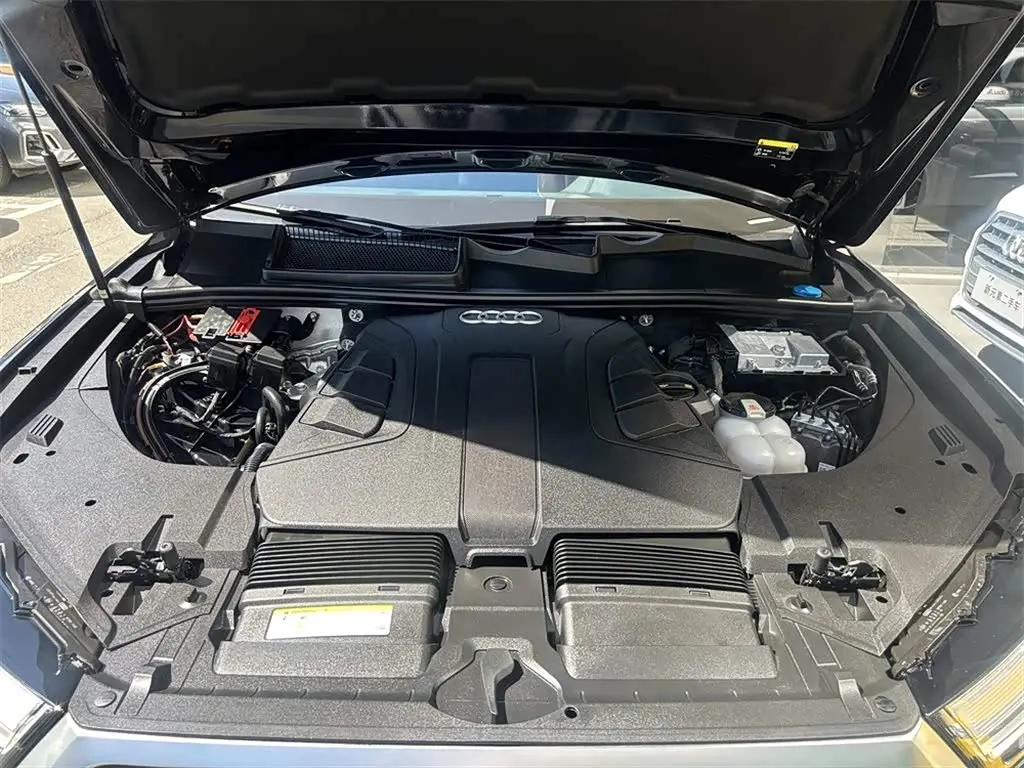 Audi Q7 2019 — Şəkil 8/15