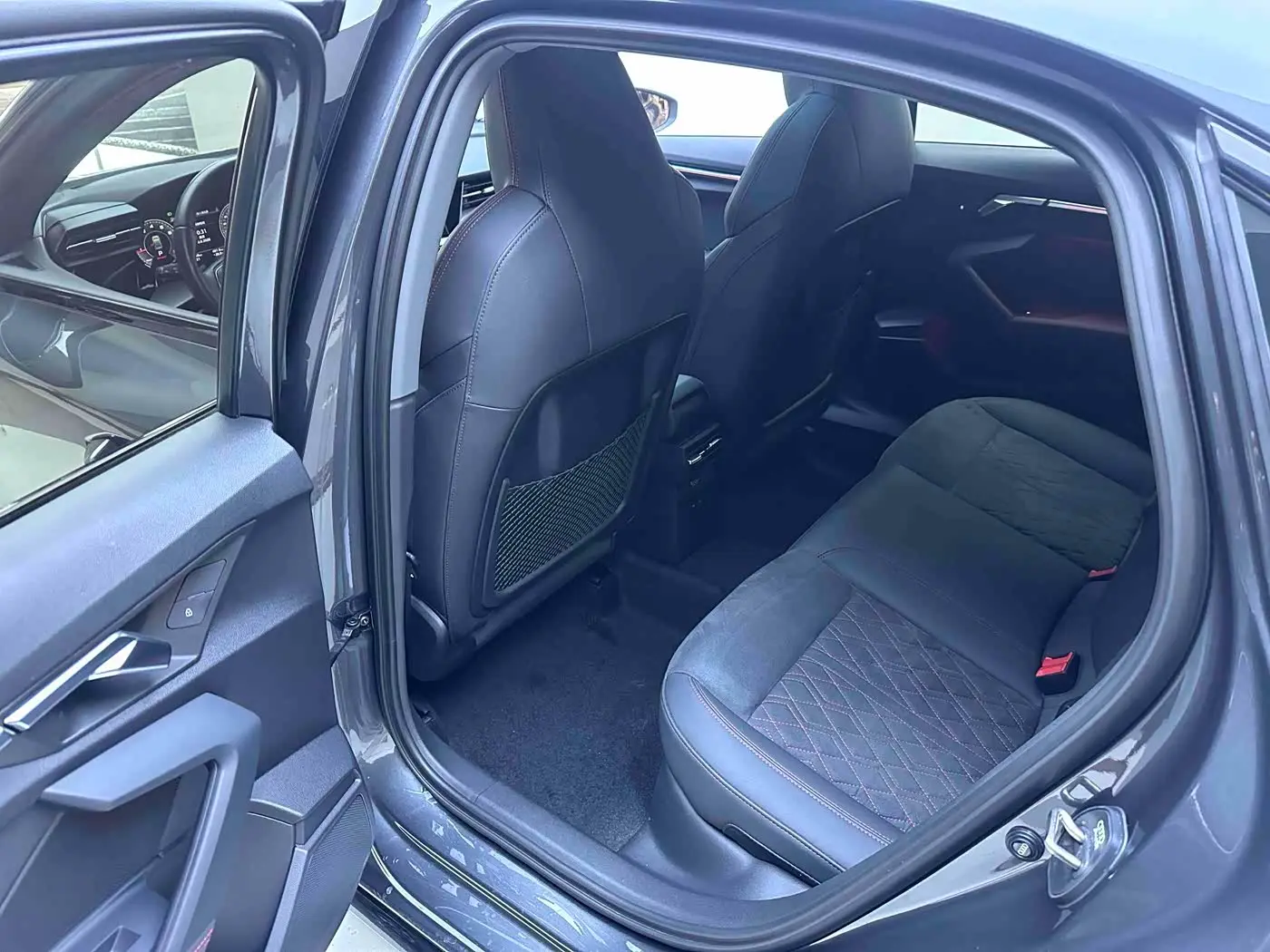 Audi A3 2022 — Photo 10/18
