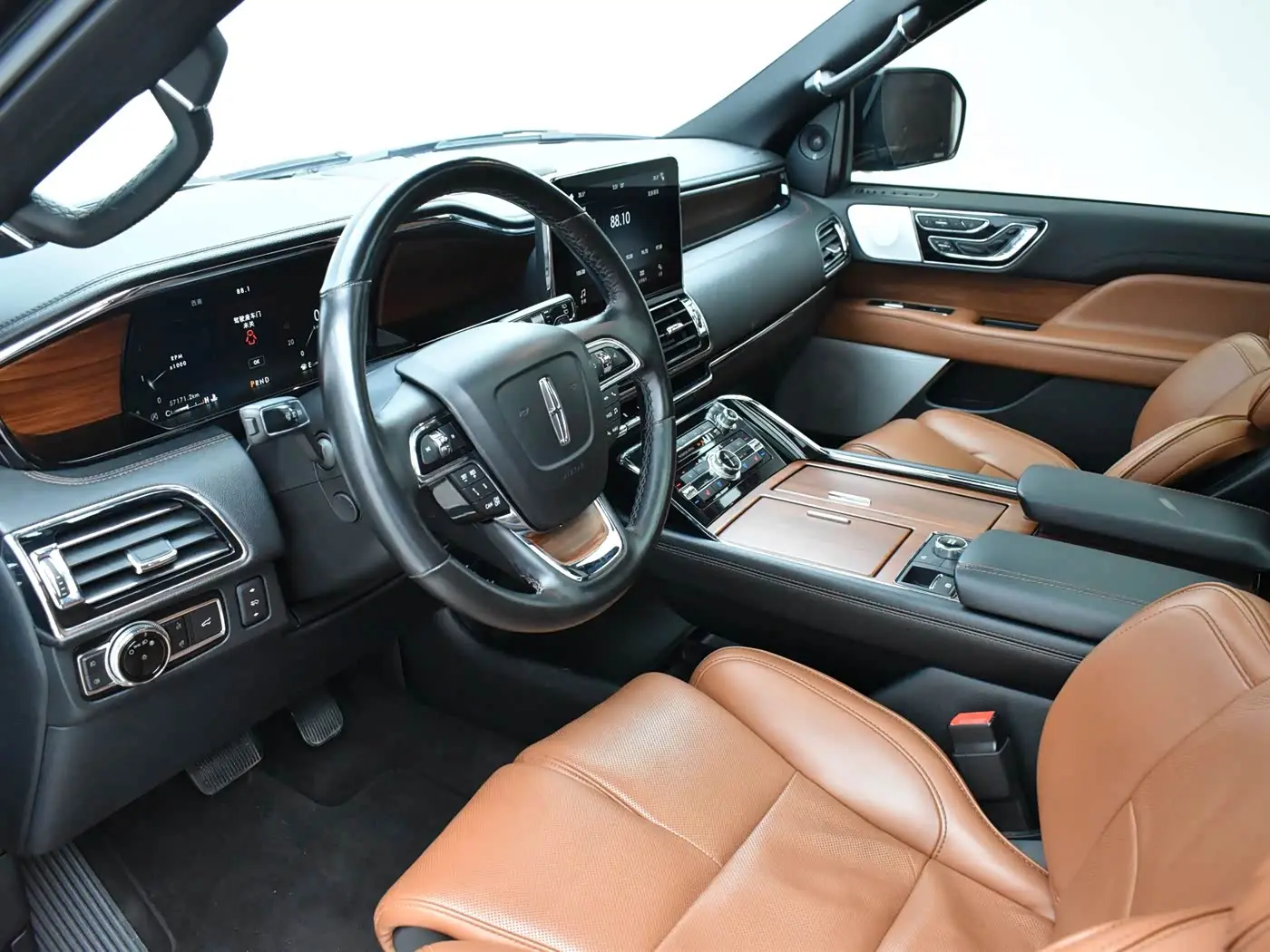 Lincoln Navigator 2019 — Şəkil 6/20