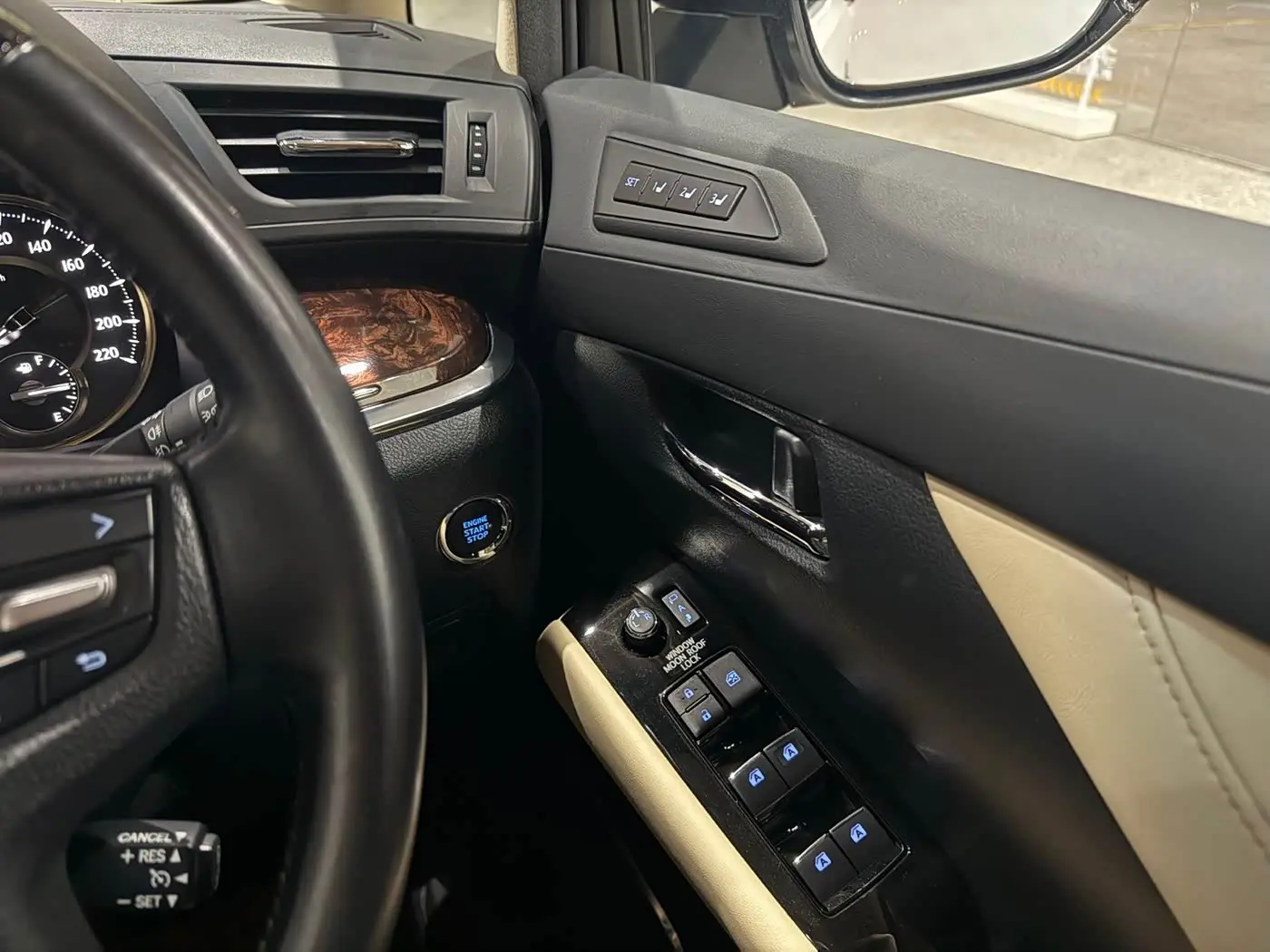 Toyota Alphard 2019 — Photo 13/20