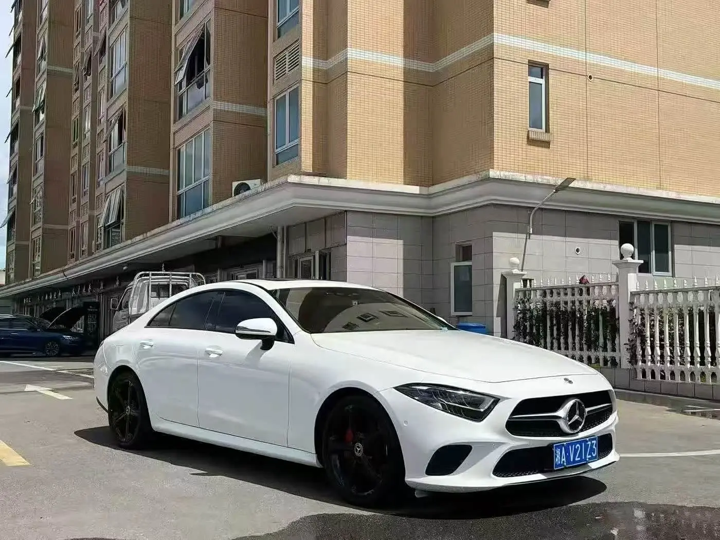 Mercedes-Benz CLS 2019 — Photo 3/9