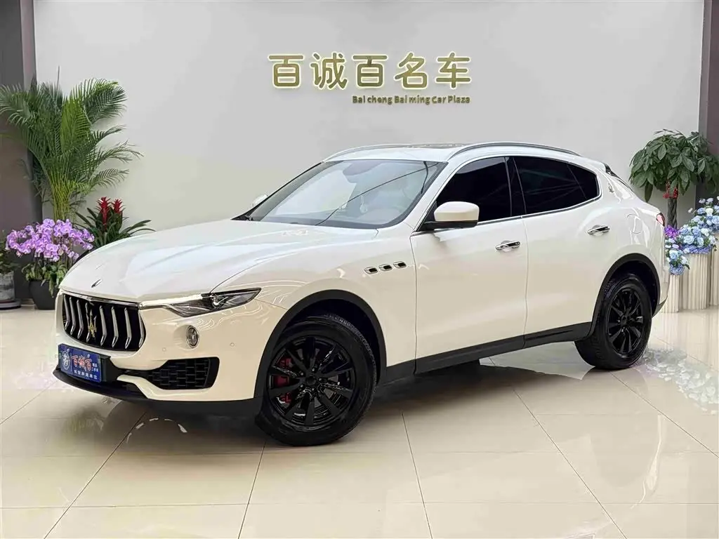 Maserati Levante 2019 — Photo 1/17