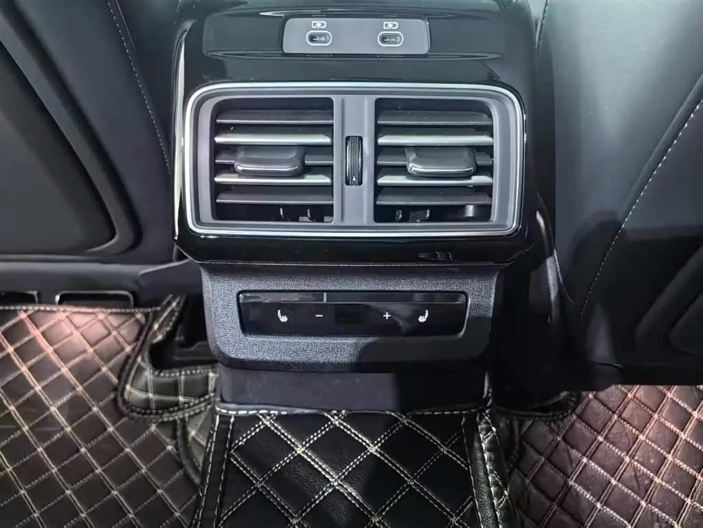 Audi Q5L 2026 — ფოტო 12/18