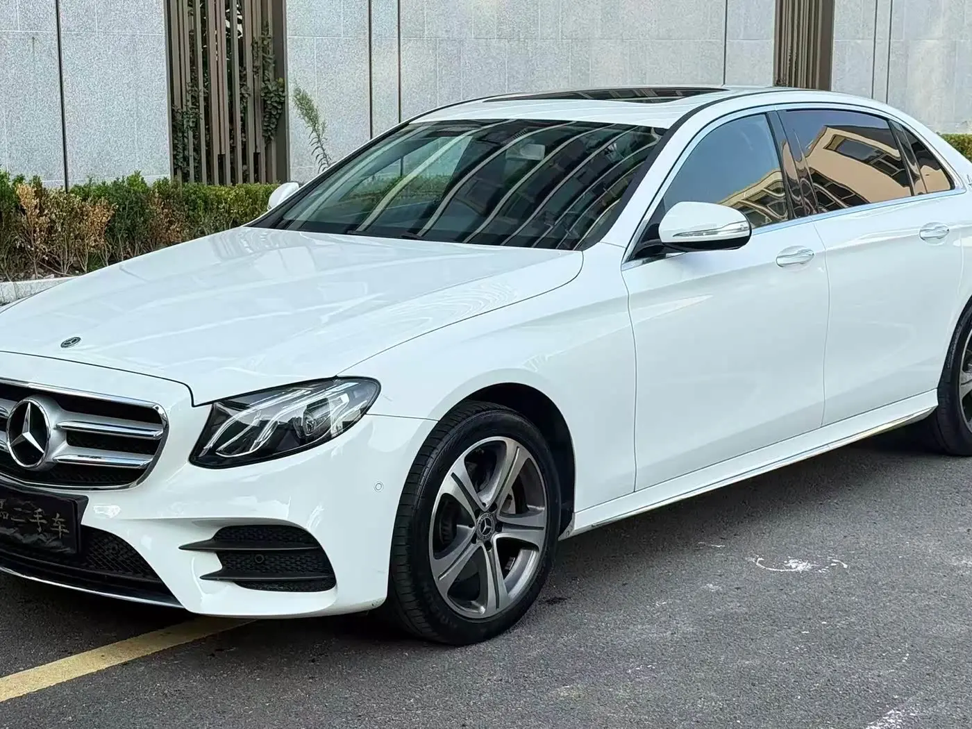 Mercedes-Benz E-Class 2019 — Фото 1/8