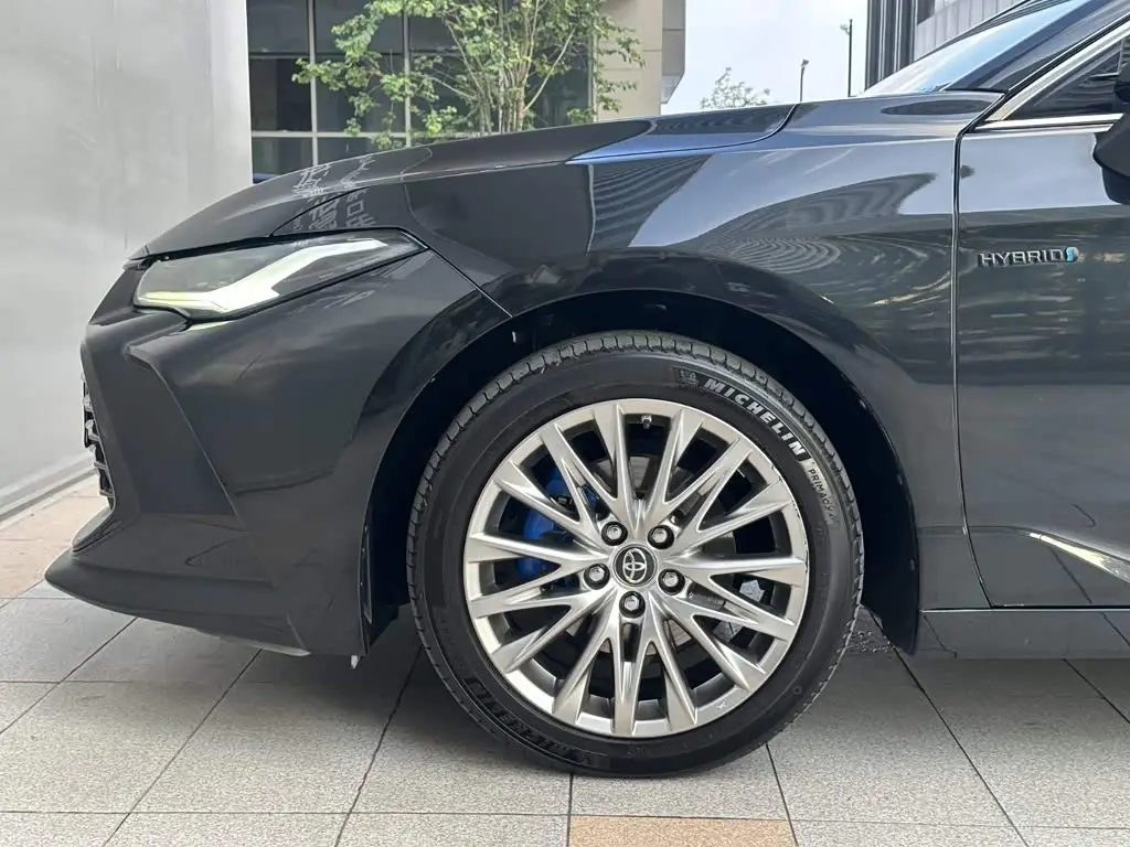 Toyota Avalon 2022 — Photo 5/14