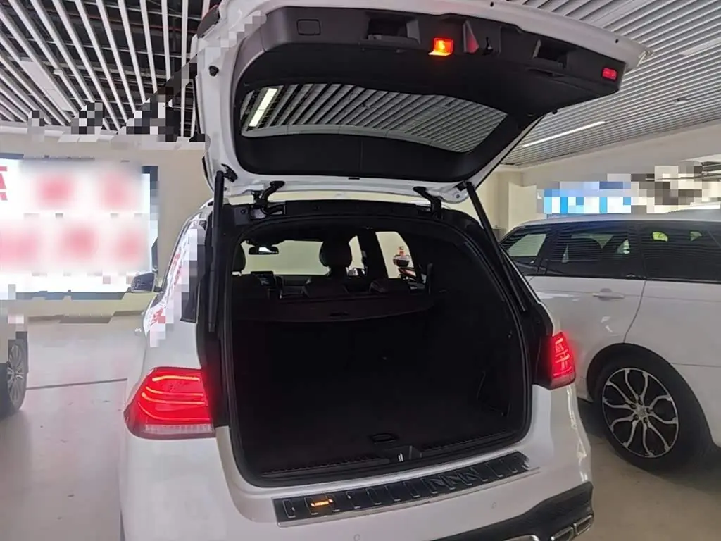 Mercedes-Benz GLE 2019 — Photo 19/20