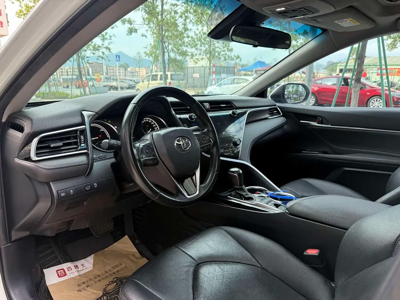 Toyota Camry 2019 — Photo 5/14