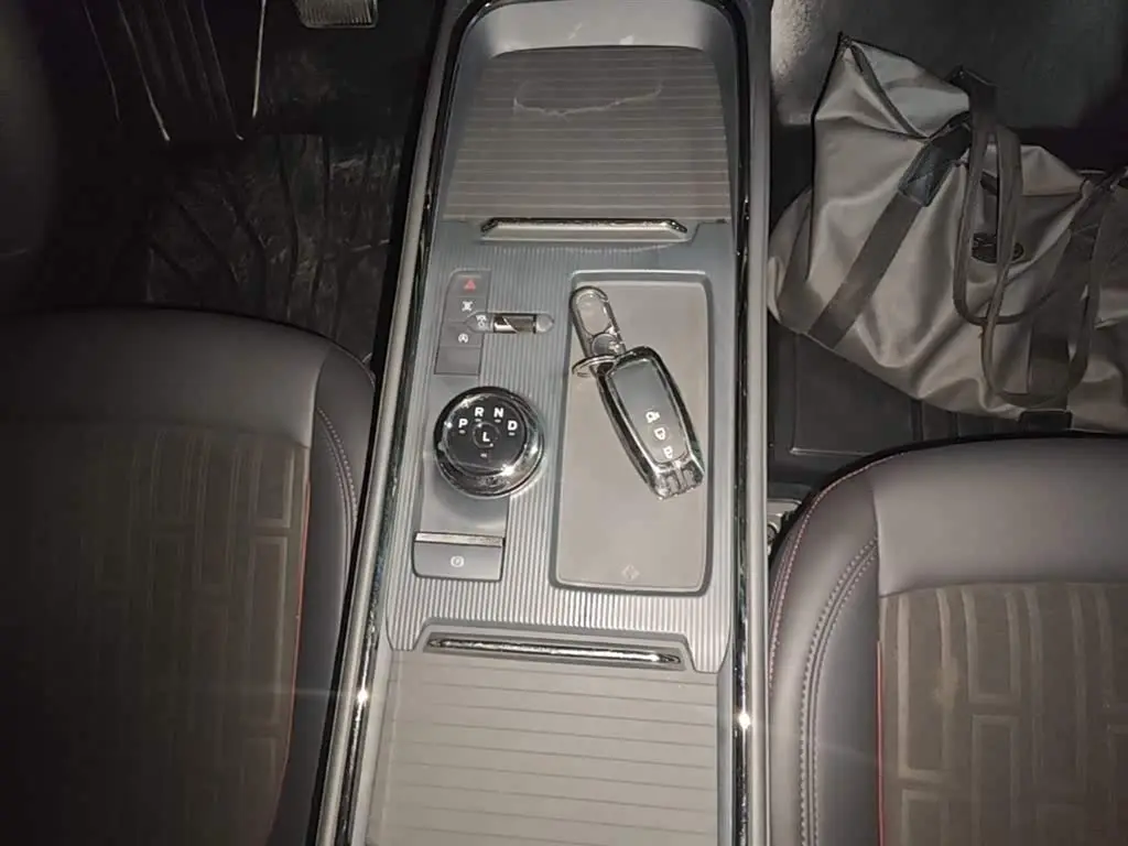 Ford Mondeo 2025 — Şəkil 14/20