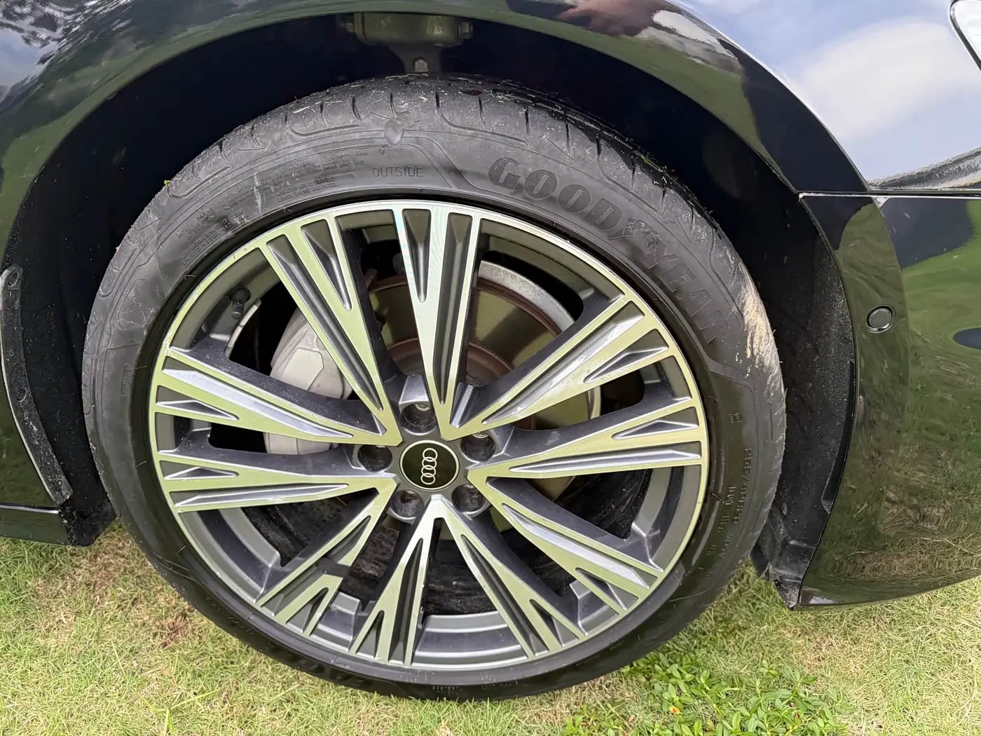 Audi A6L 2024 — Photo 17/17