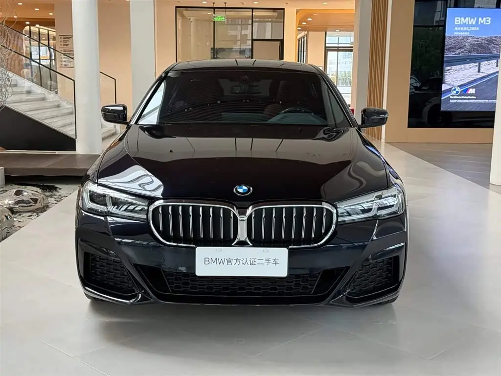 BMW 5 Series 2023 — Şəkil 12/16