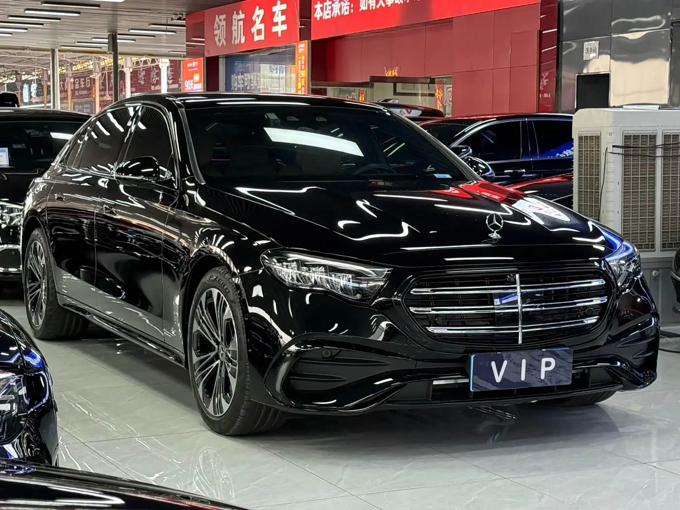Mercedes-Benz E-Class 2024 — Photo 3/15