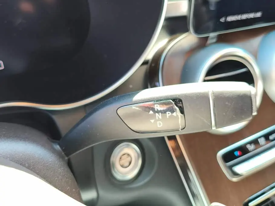 Mercedes-Benz GLC 2023 — Photo 16/16