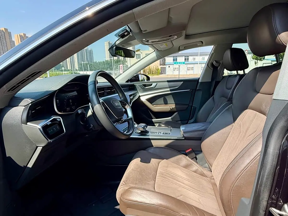 Audi A7L 2024 — Şəkil 7/9