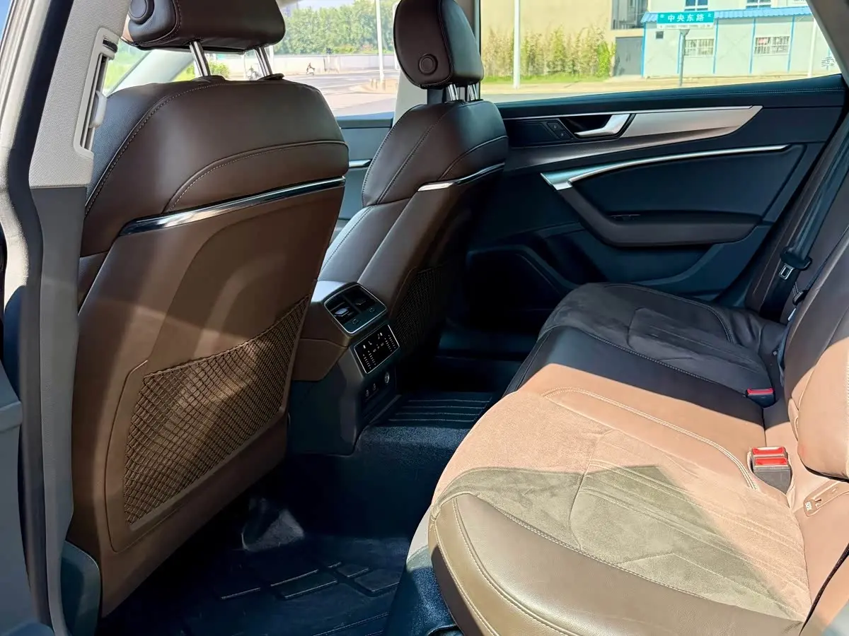 Audi A7L 2024 — Şəkil 8/9