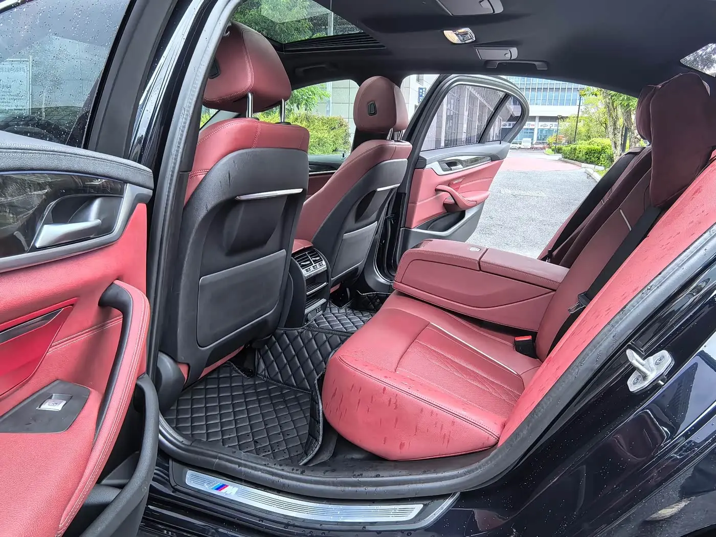BMW 5 Series 2021 — Photo 10/18