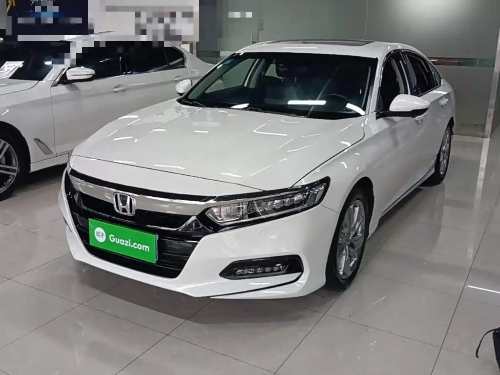 Honda Accord 2019 — Photo 1/20