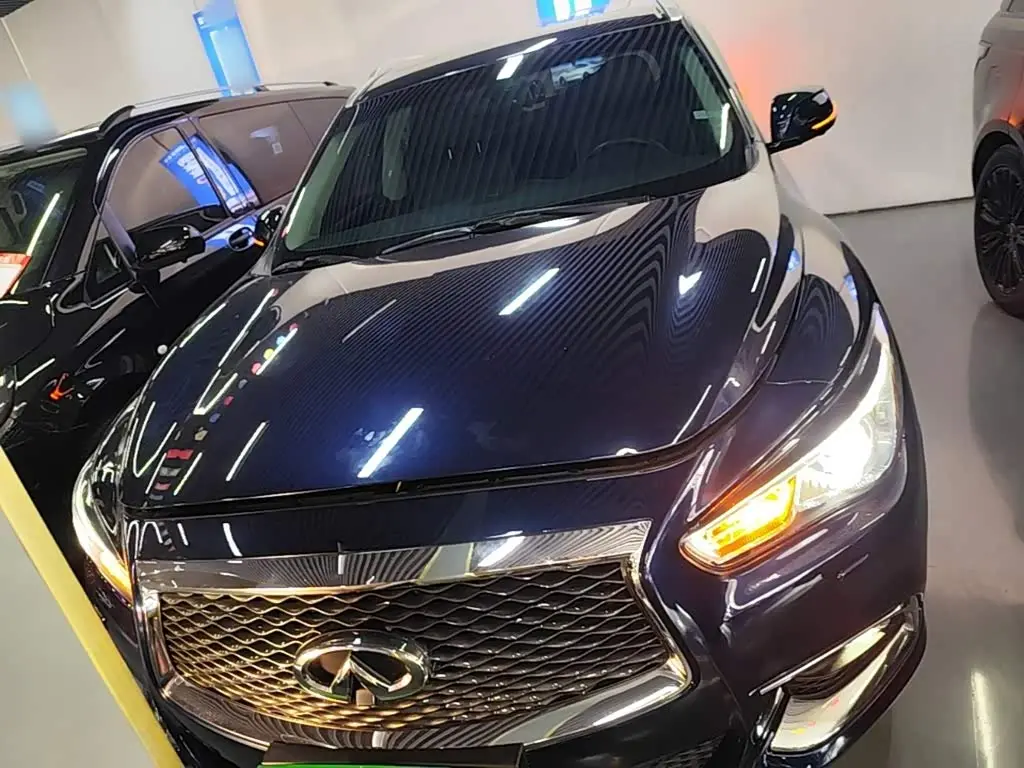 Infiniti QX60 2019 — Photo 3/20