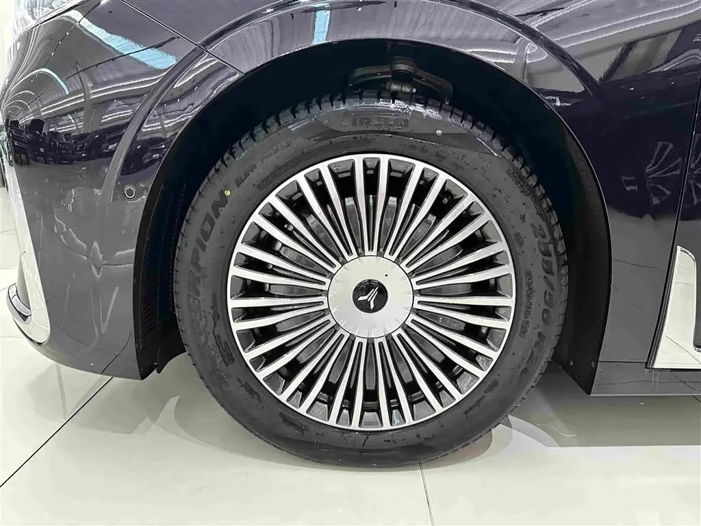 Voyah Auto Voyah Dreamer 2024 — Photo 5/19