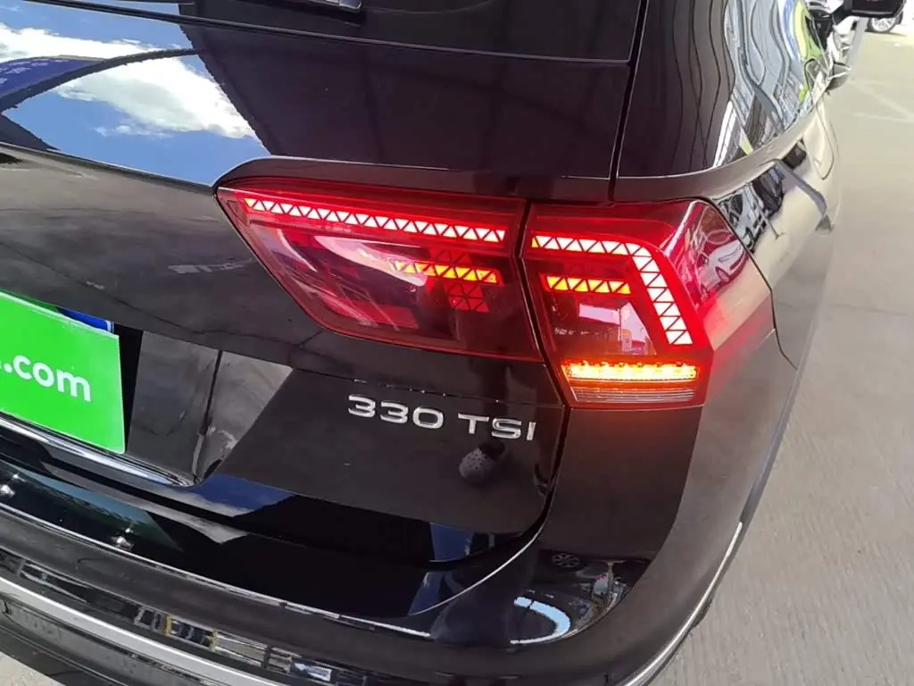 Volkswagen Tiguan L 2021 — Şəkil 8/20