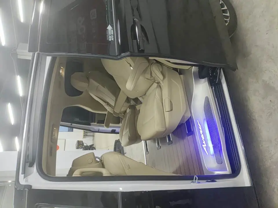 Buick GL8 New Energy 2026 — Photo 9/12