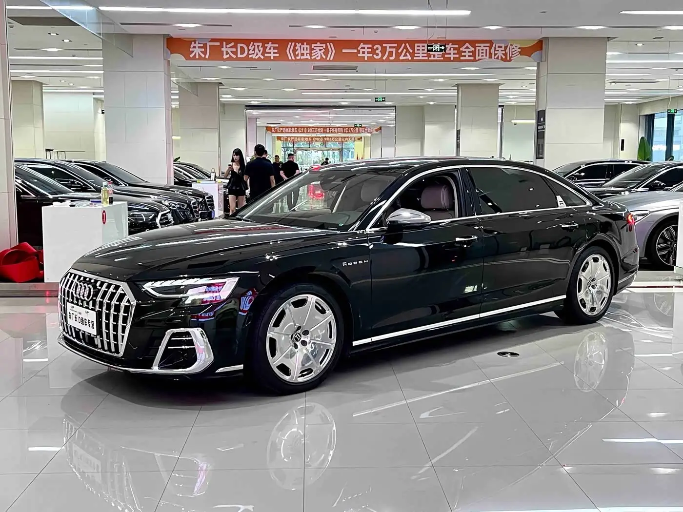 Audi A8 2022 — Фото 1/11