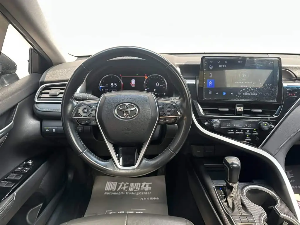 Toyota Camry 2022 — Photo 9/14
