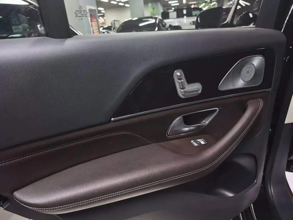 Mercedes-Benz GLE 2019 — Photo 13/14