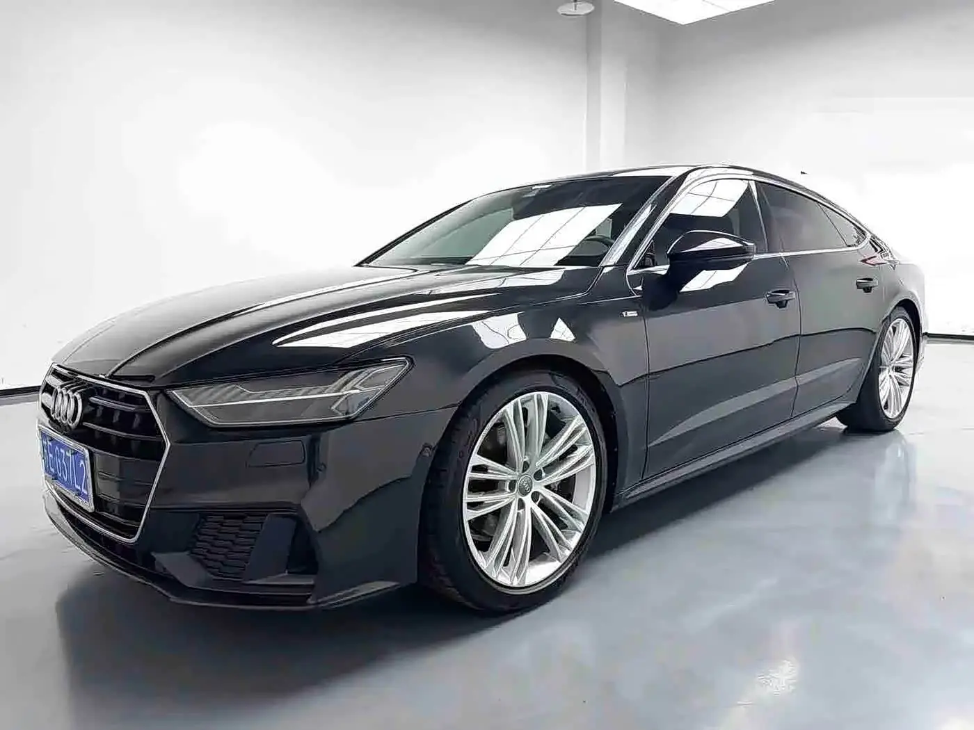 Audi A7 2021 — Photo 1/6