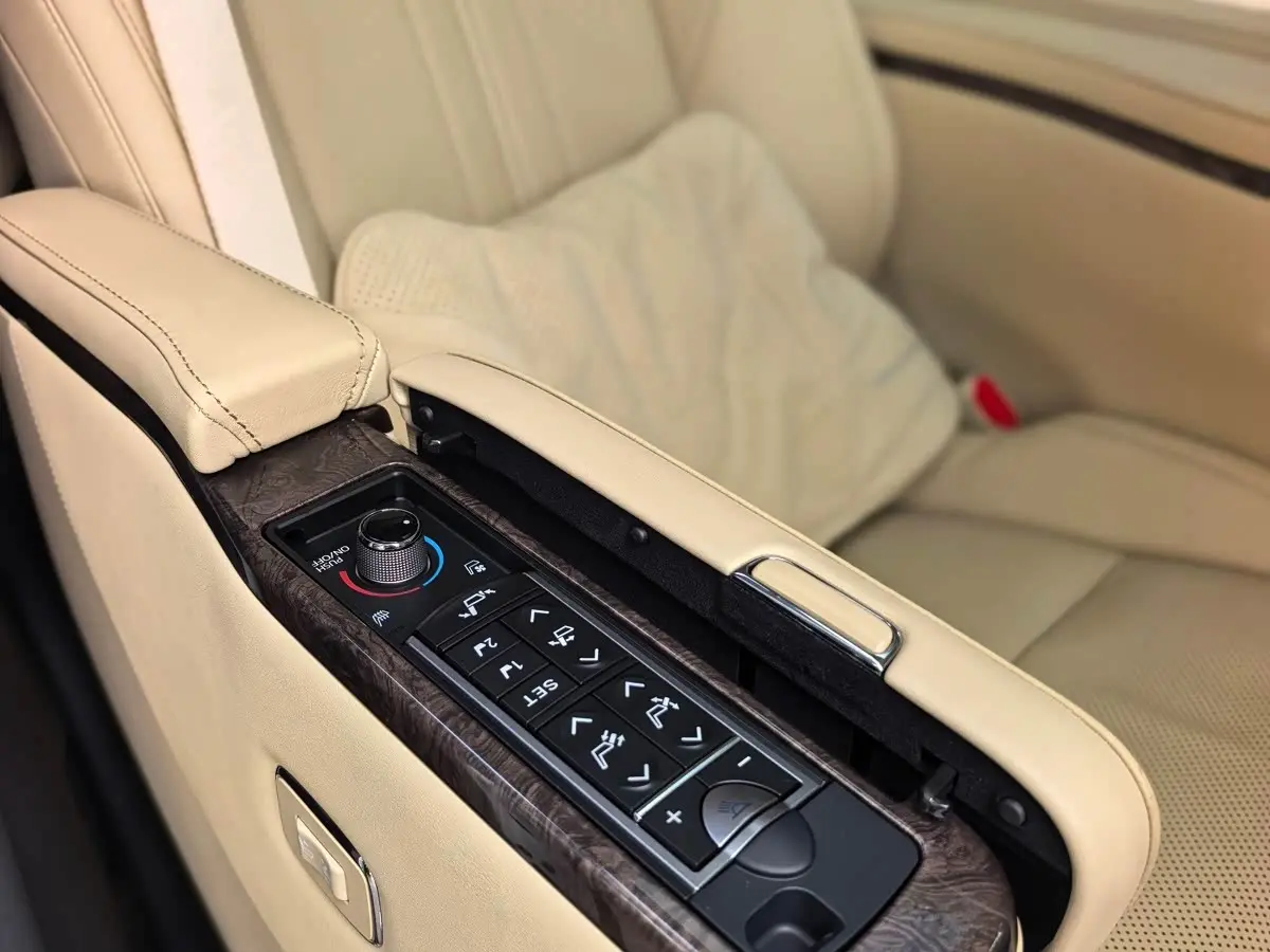 Toyota Vellfire 2021 — Photo 15/20