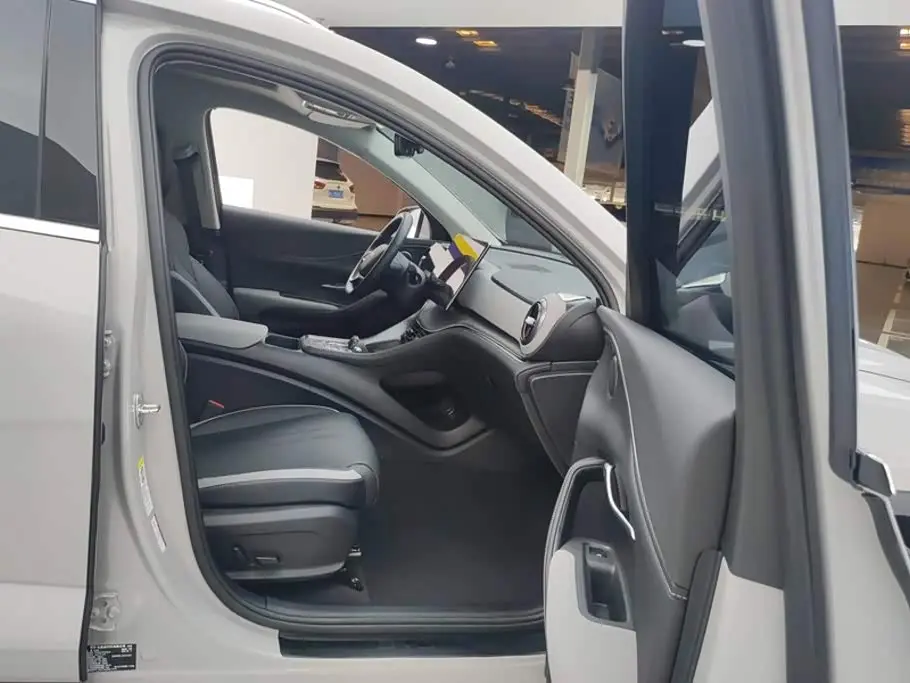 BYD Seal 05 DM-i 2026 — Photo 8/16
