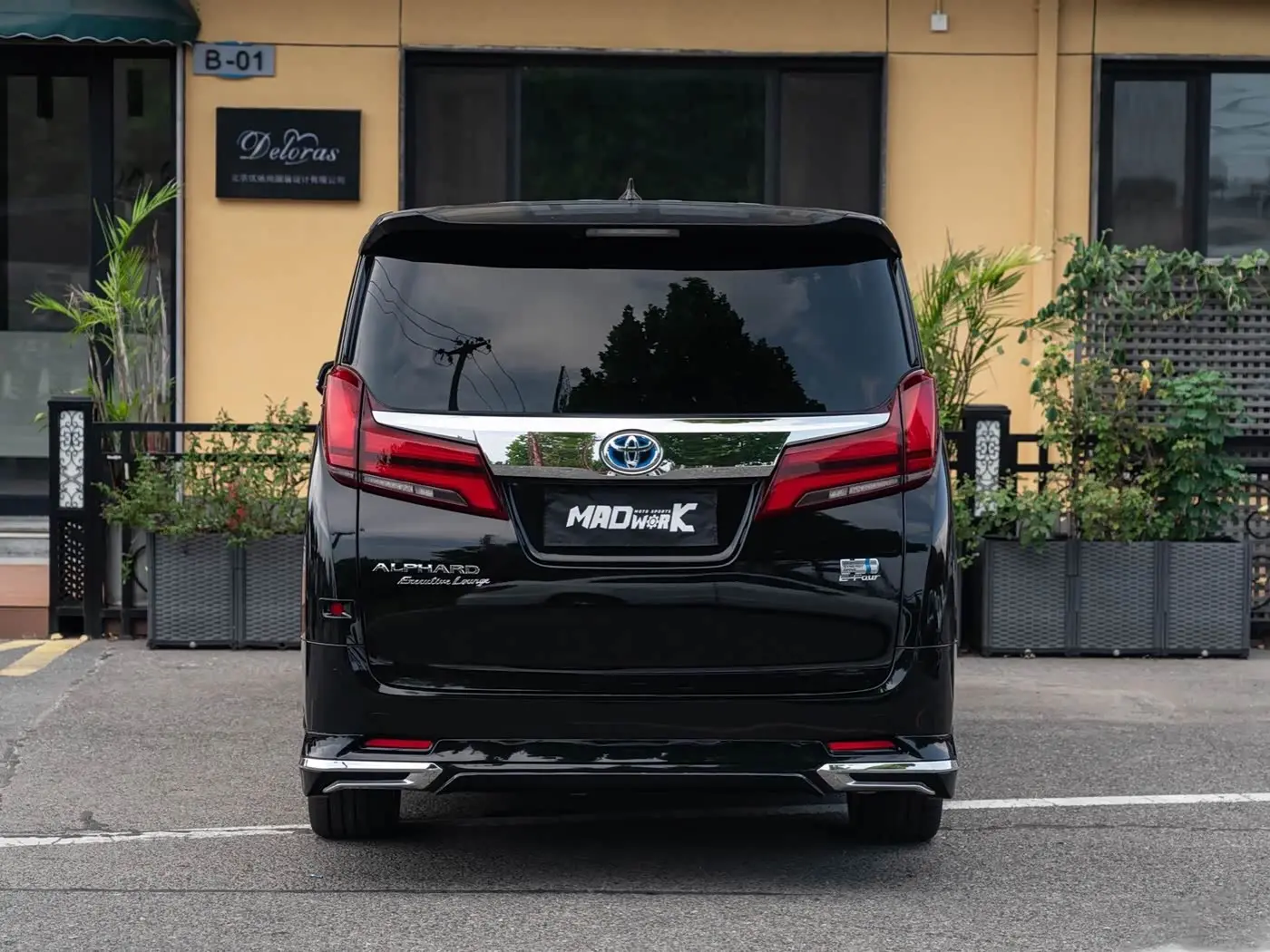 Toyota Alphard 2021 — Photo 6/20