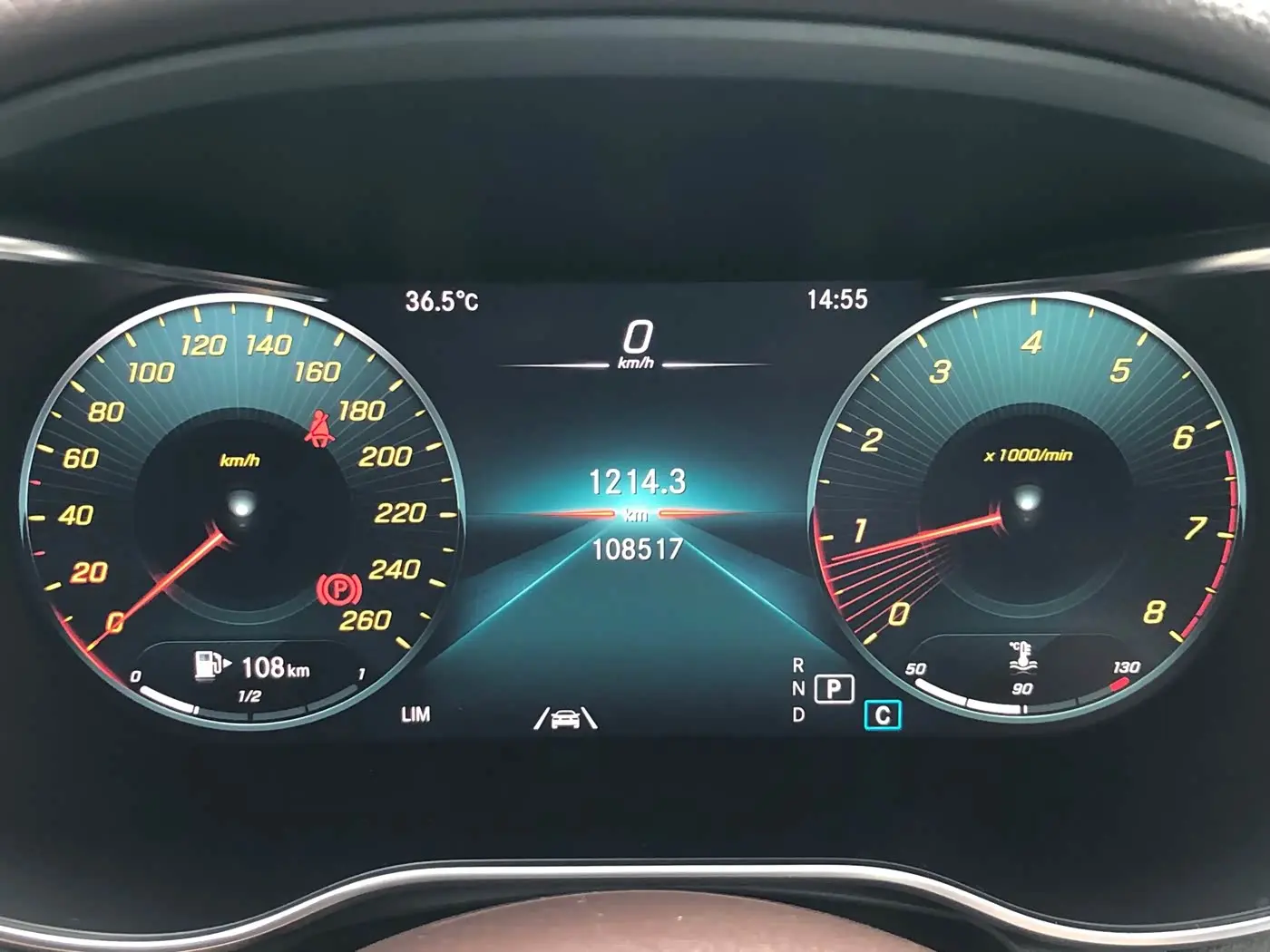 Mercedes-Benz GLC 2021 — ფოტო 19/20