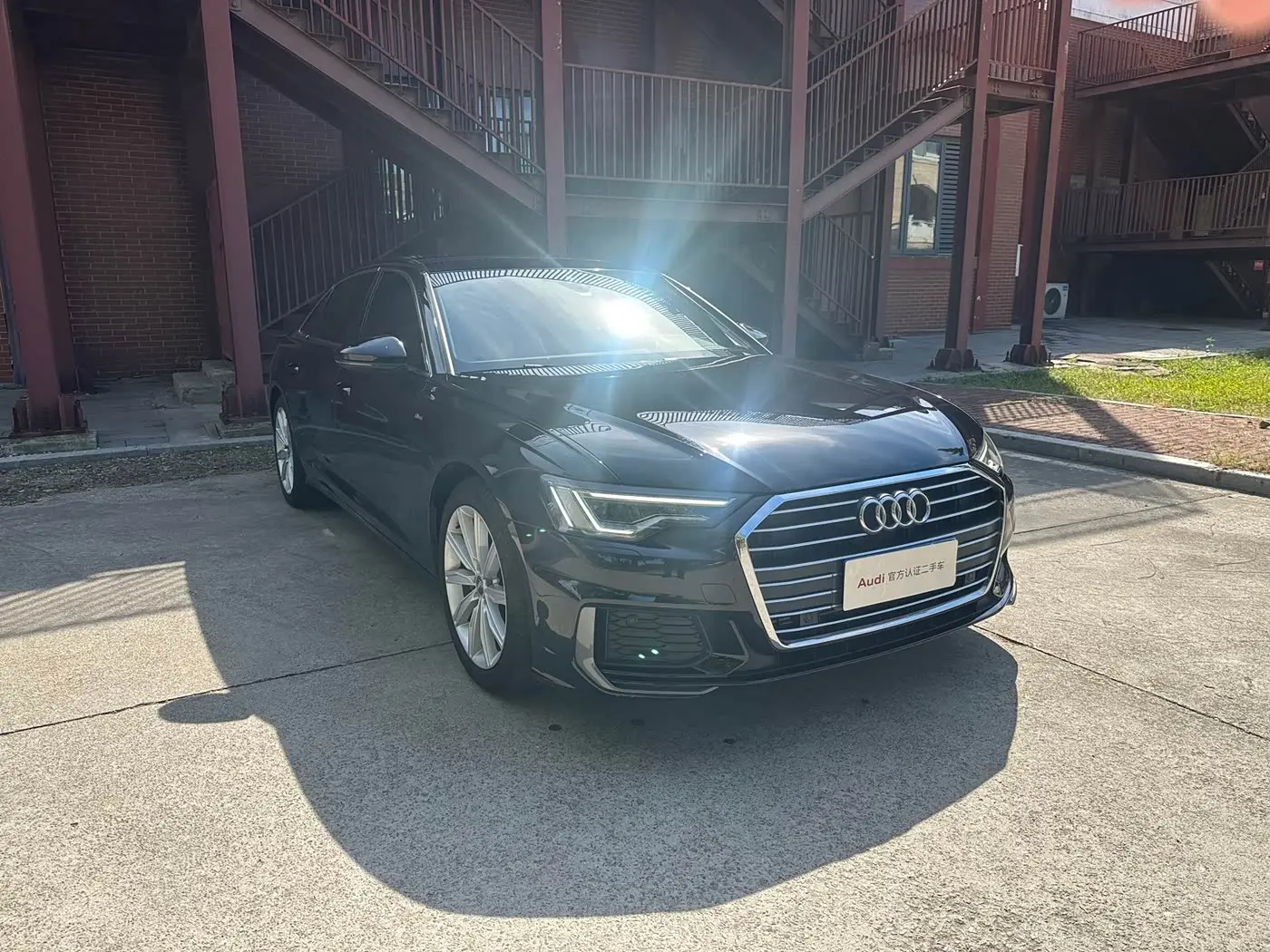 Audi A6L 2021 — Photo 3/16