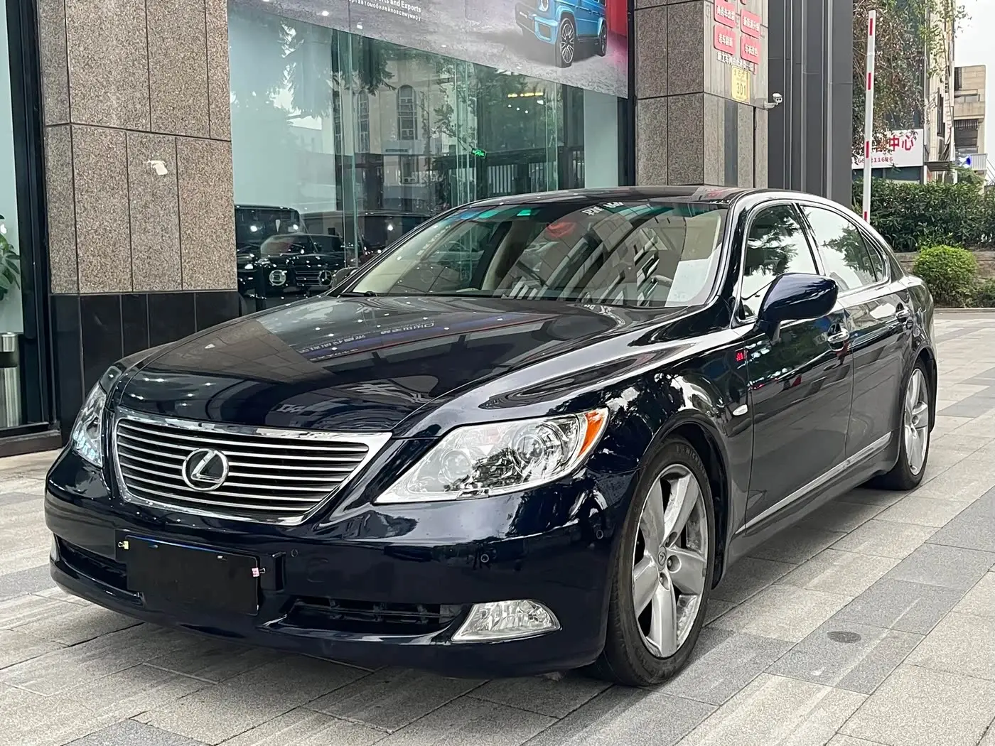 Lexus LS, 2008