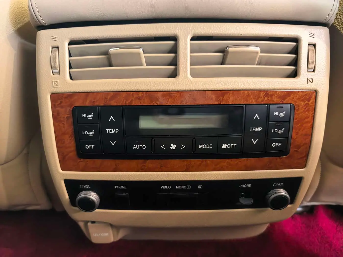 Toyota Land Cruiser 2014 — Фото 12/20