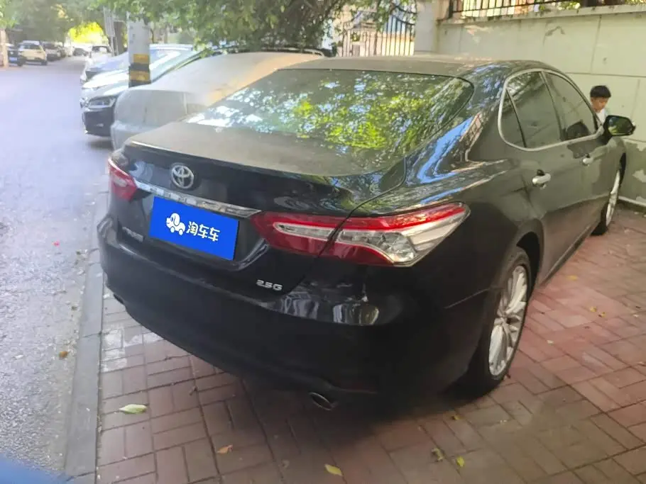 Toyota Camry 2019 — Şəkil 3/16