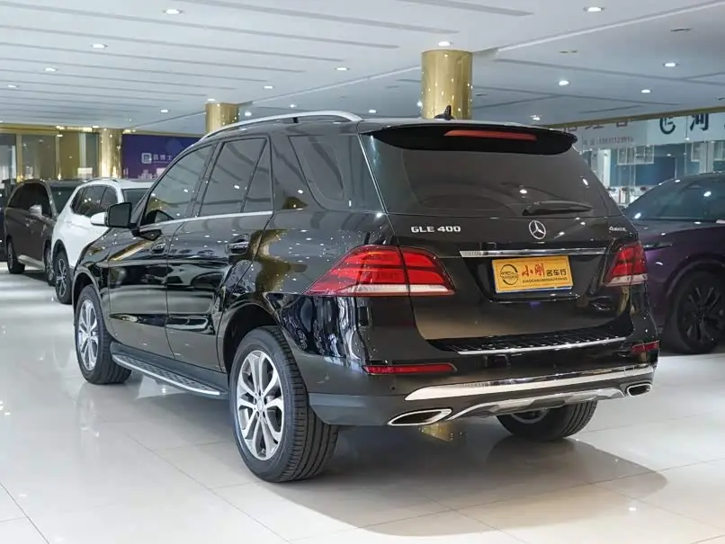 Mercedes-Benz GLE 2017 — Photo 15/17
