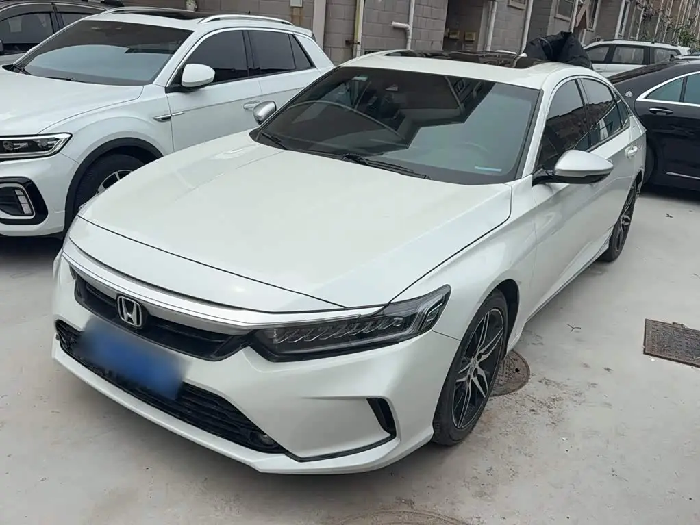 Honda Inspire 2022 — ფოტო 1/11