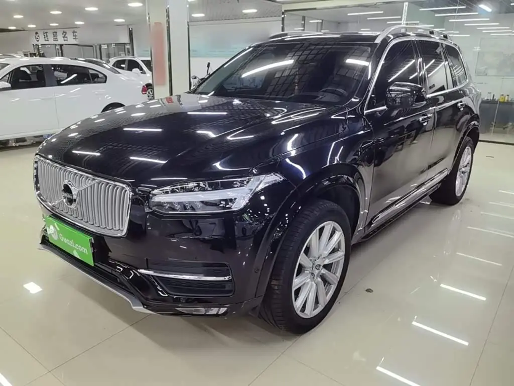 Volvo XC90 2019 — Photo 1/20