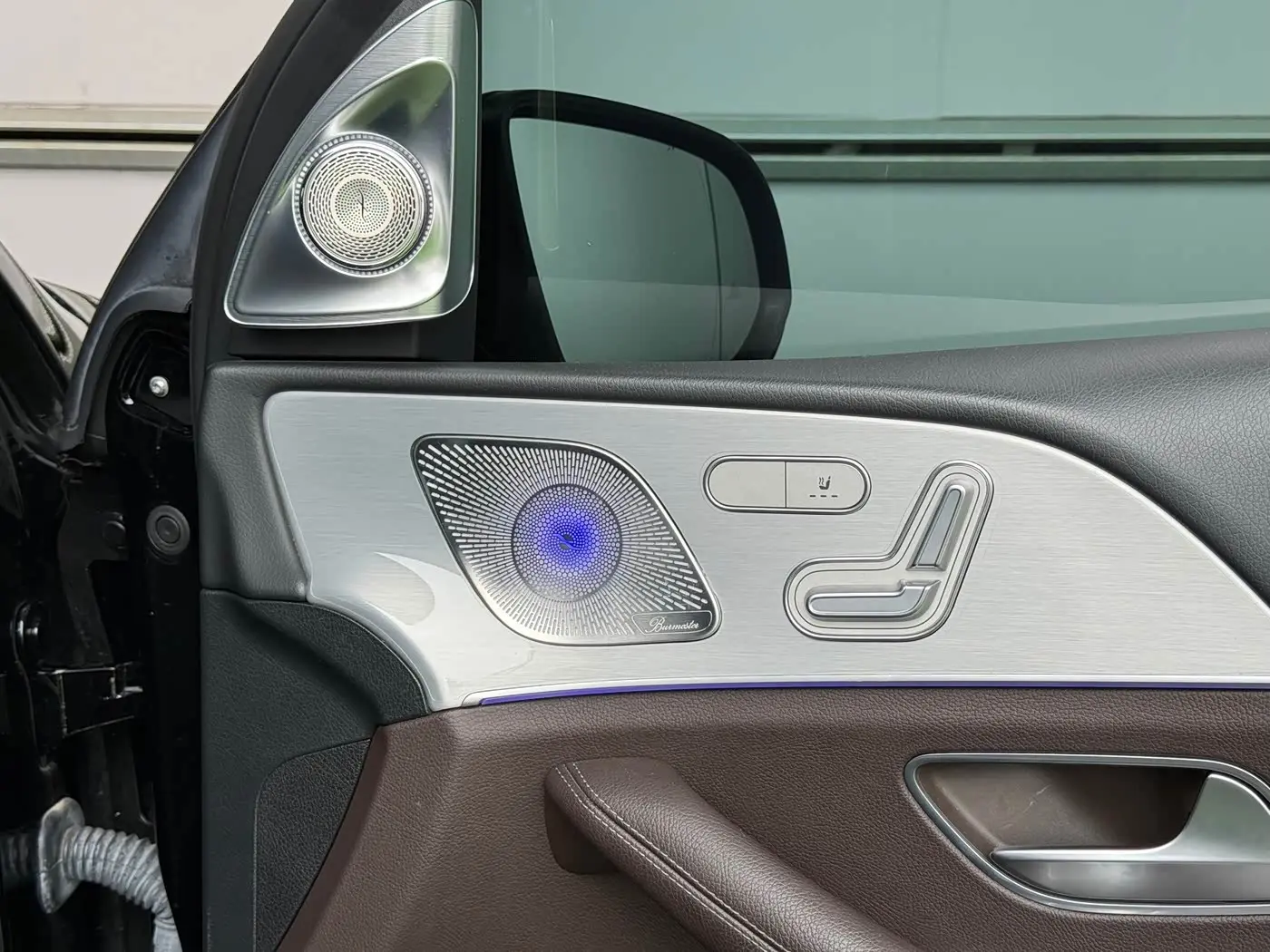 Mercedes-Benz GLE 2023 — Фото 13/17