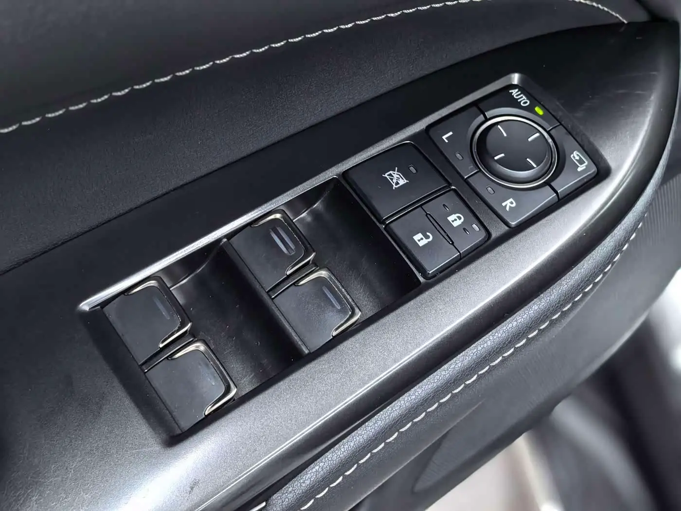 Lexus NX 2022 — Photo 19/20
