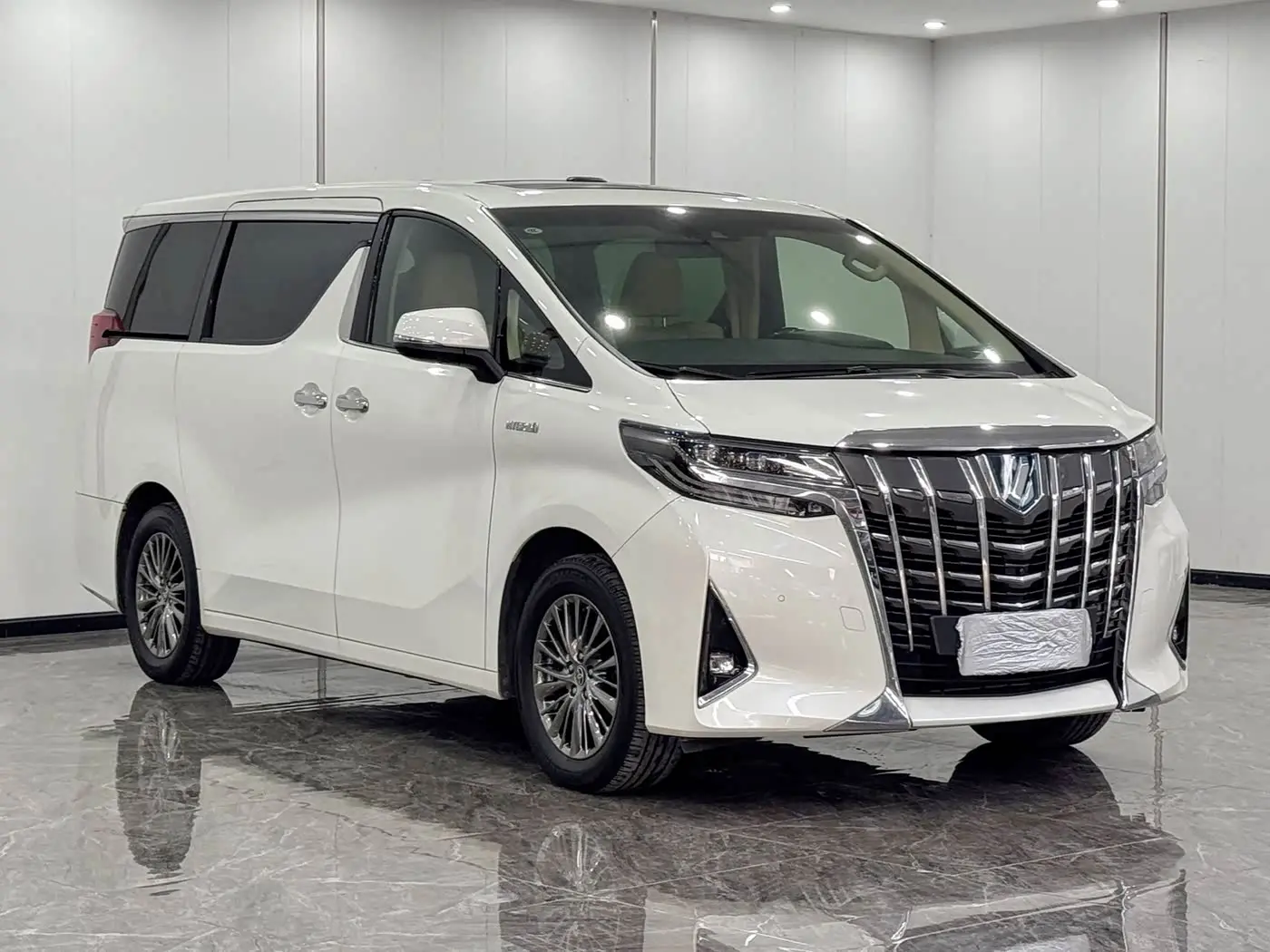 Toyota Alphard 2023 — Şəkil 3/16