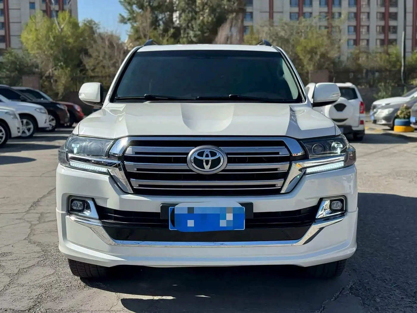 Toyota Land Cruiser 2015 — Photo 2/15