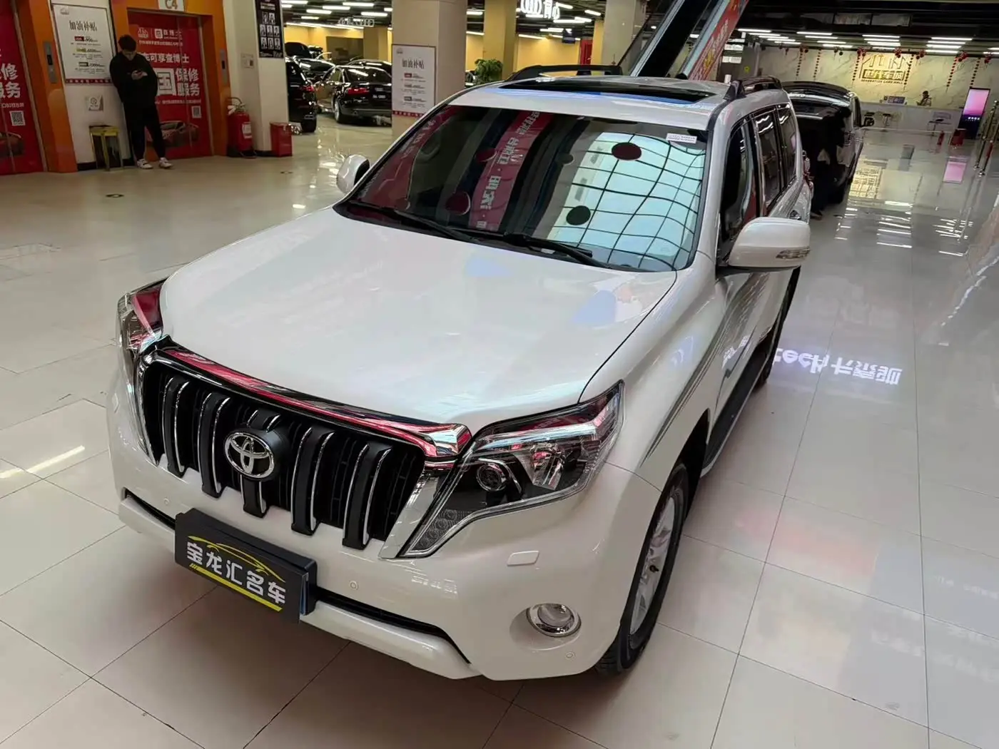 Toyota Prado 2017 — ფოტო 7/18