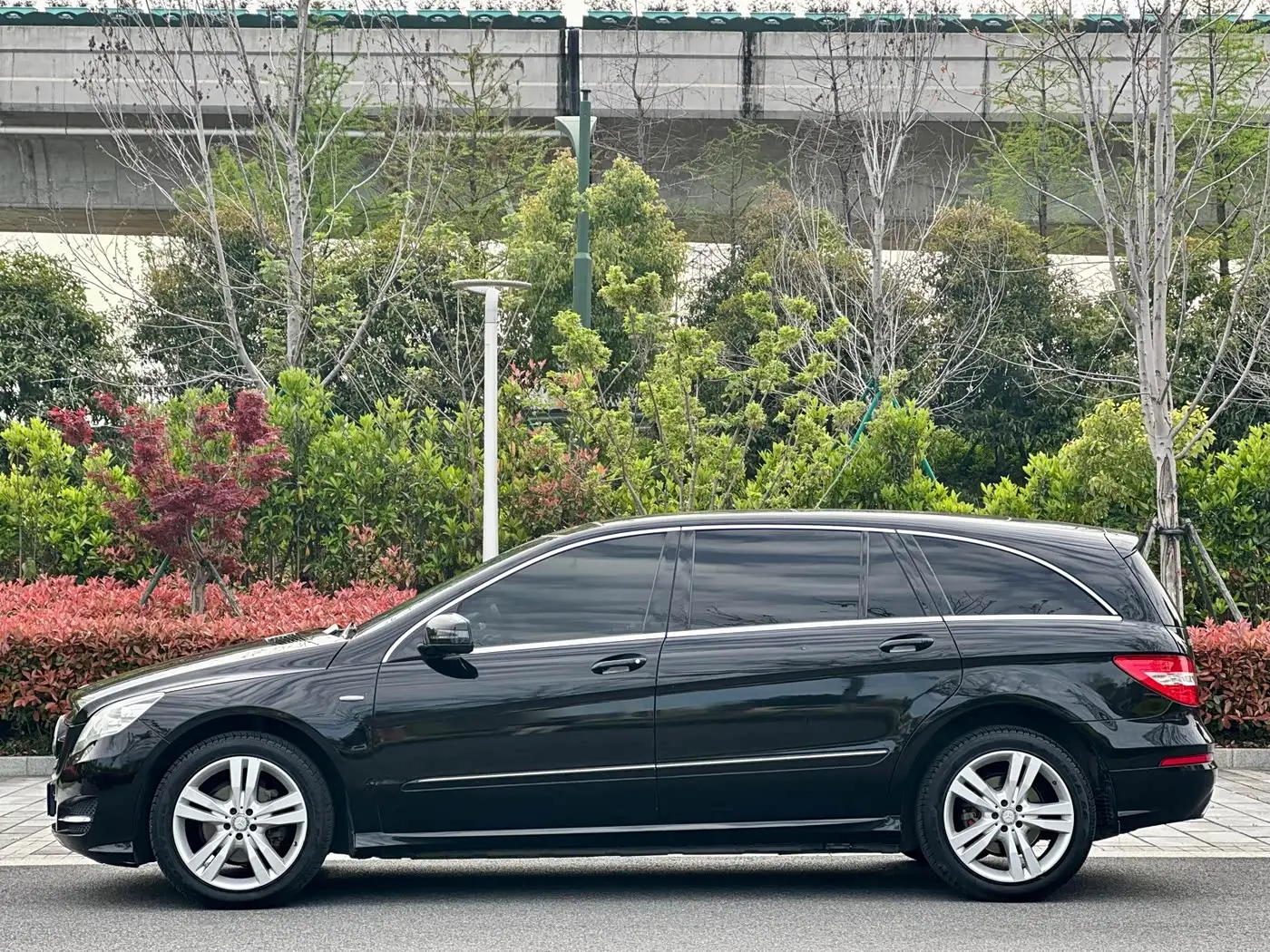 Mercedes-Benz R-Class 2017 — Şəkil 7/16